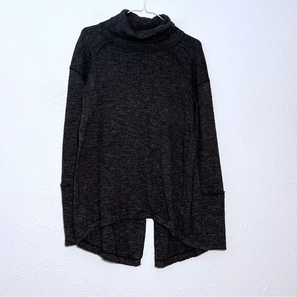 Free People We The Free Gray  Tunic Top SZ M Split Back Turtleneck - Picture 2 of 7